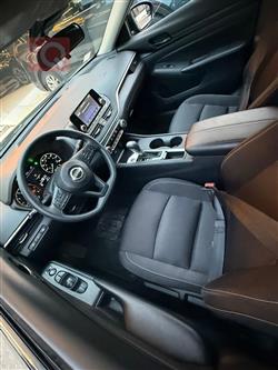 نيسان ألتيما